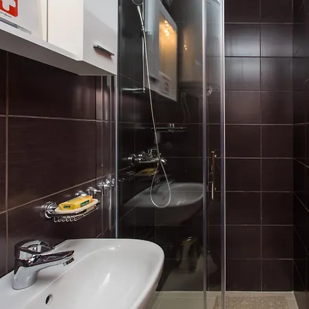 Dia Apartment