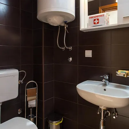 迪亚公寓 公寓 *