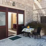 Dia דירה דוברובניק