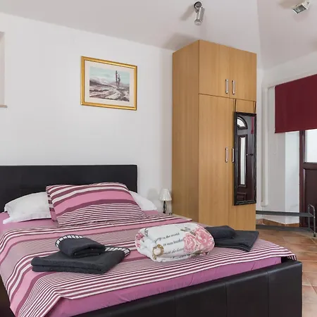 Dia Apartman